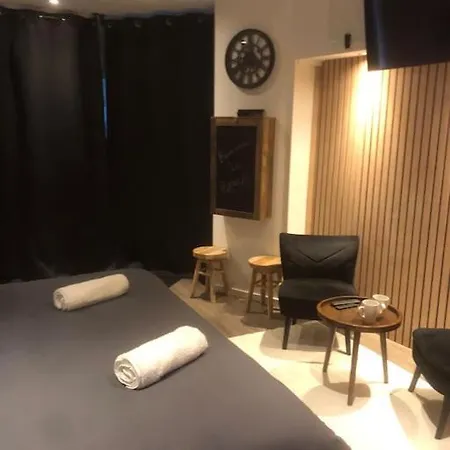 アパート Elegant Avec Sauna Hyper Centre *